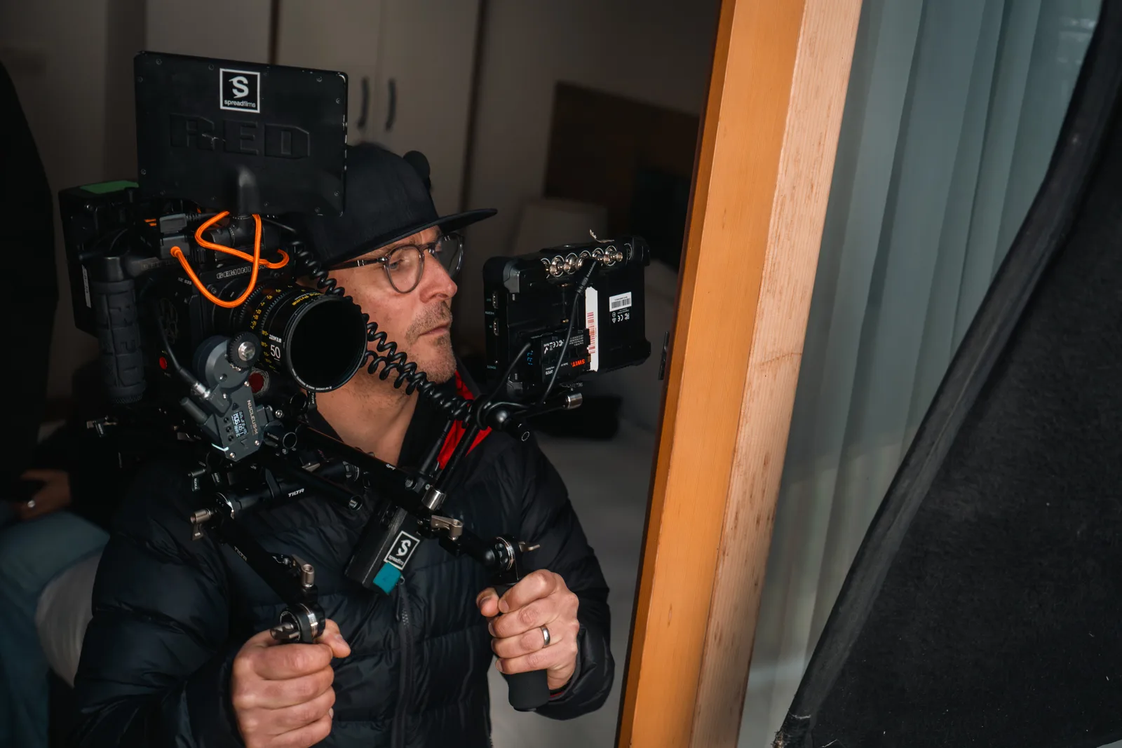 Kamera und Crew in der Produktionsvorbereitung